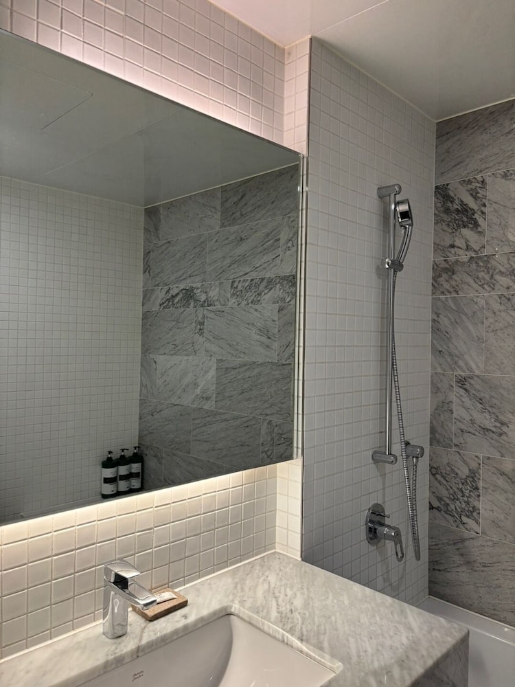 Deluxe Twin Room - Photo 4