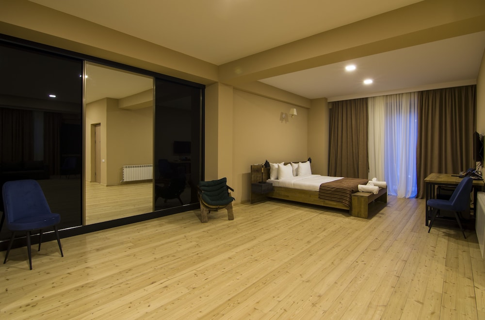 Family Room, Multiple Beds, Non Smoking, Balcony