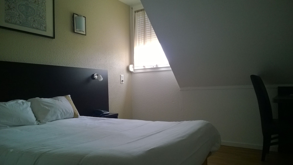 Double Room - Photo 6
