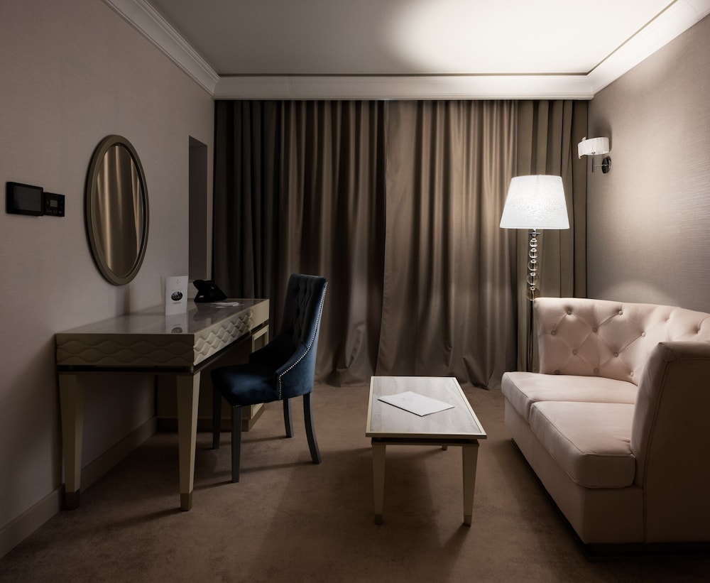Executive Room photo 2