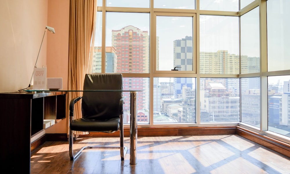 Ramada Suite - Photo 23