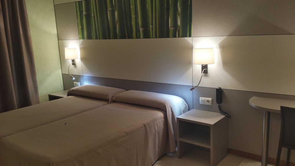 Standard Double Room Single Use, Balcony photo 3
