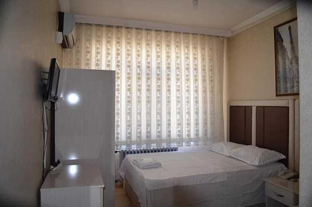 Classic Double or Twin Room photo 1