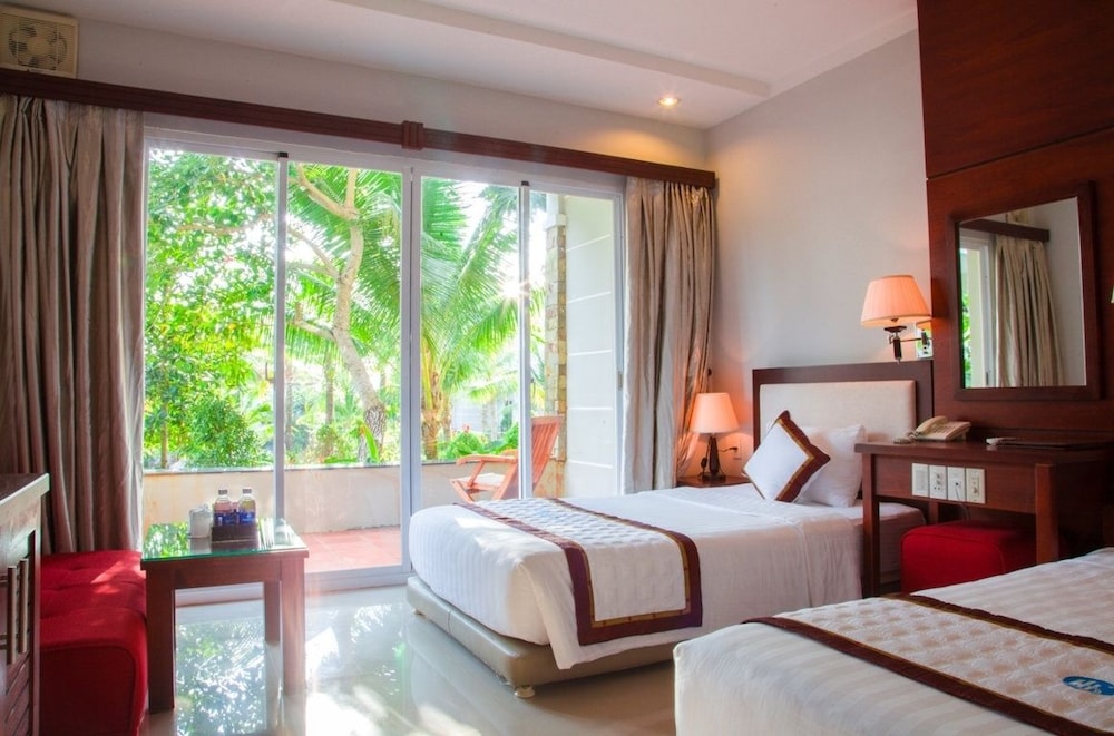 Superior Twin Room, Garden View