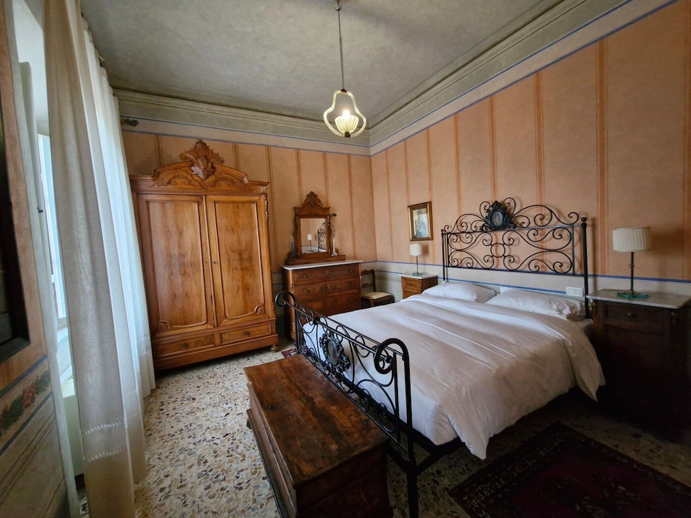 House photo 2