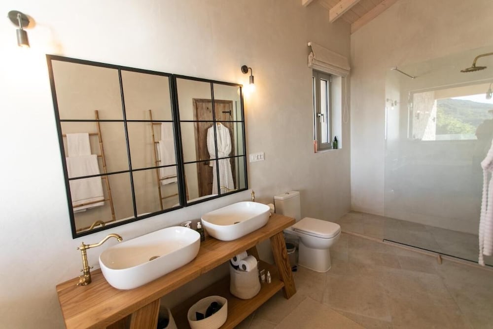 Villa Elysium Parga Luxury Detached Property in Private Grounds, 사진 4