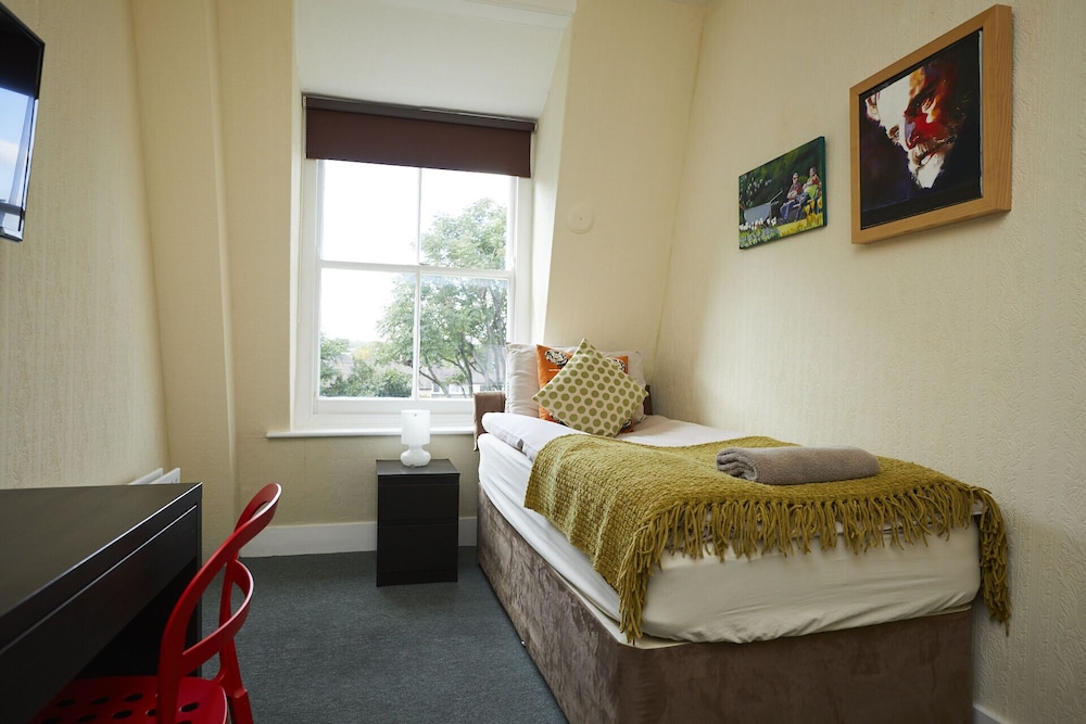 Classic Single Room, Shared Bathroom, City View (Room 7) photo 1