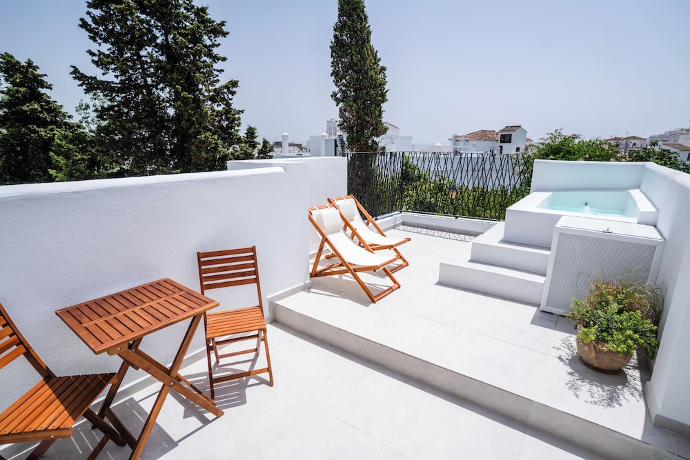 Panoramic Room, 1 Queen Bed, Private Pool, City View