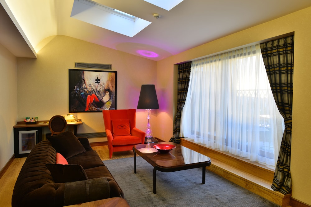 Royal Suite photo 3