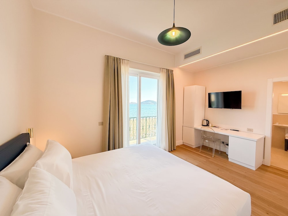 Superior Room, Balcony, Sea View