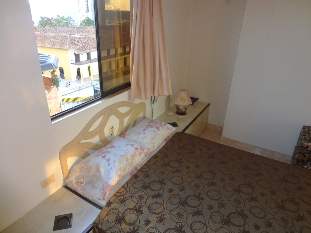 Double Room (With Air Conditioning) photo 3