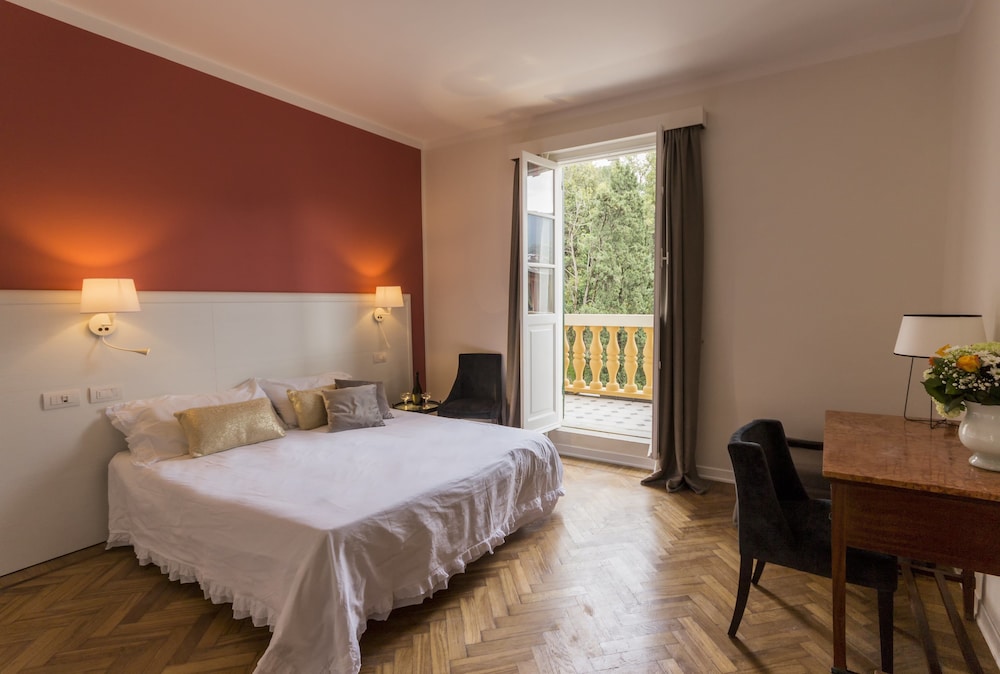 Superior Triple Room photo 2