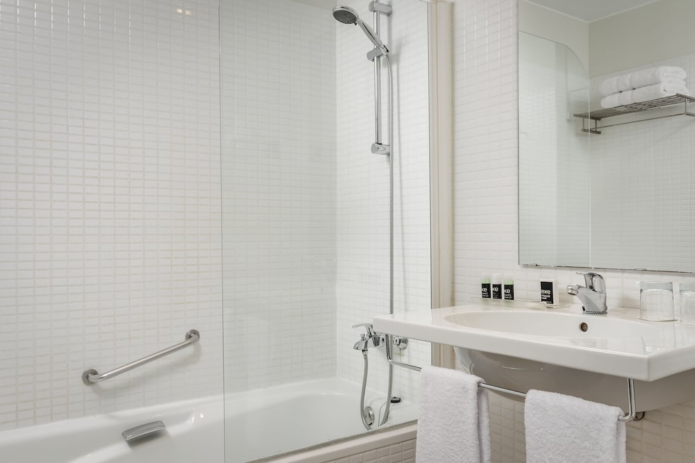 Triple Room - Photo 1