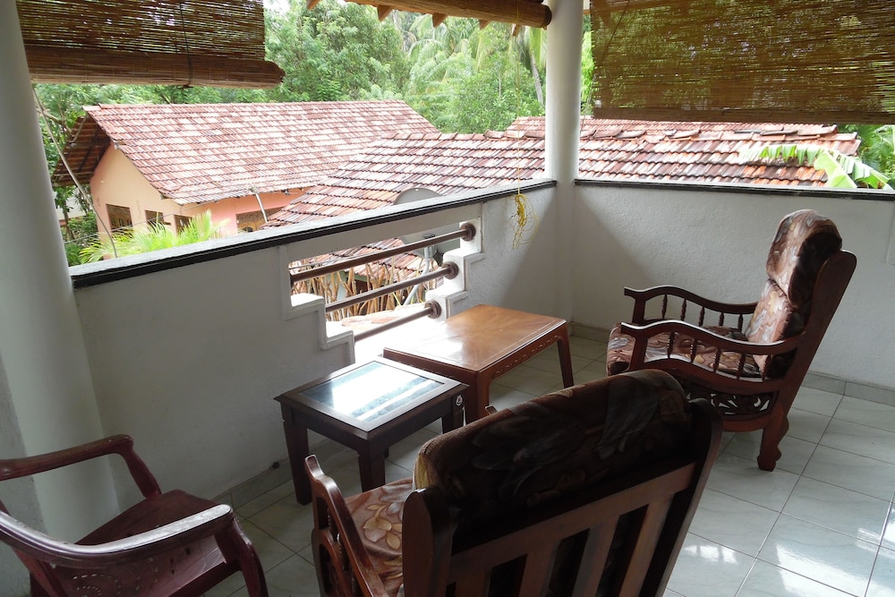 Standard Double Room, 1 Queen Bed, Garden View photo 2