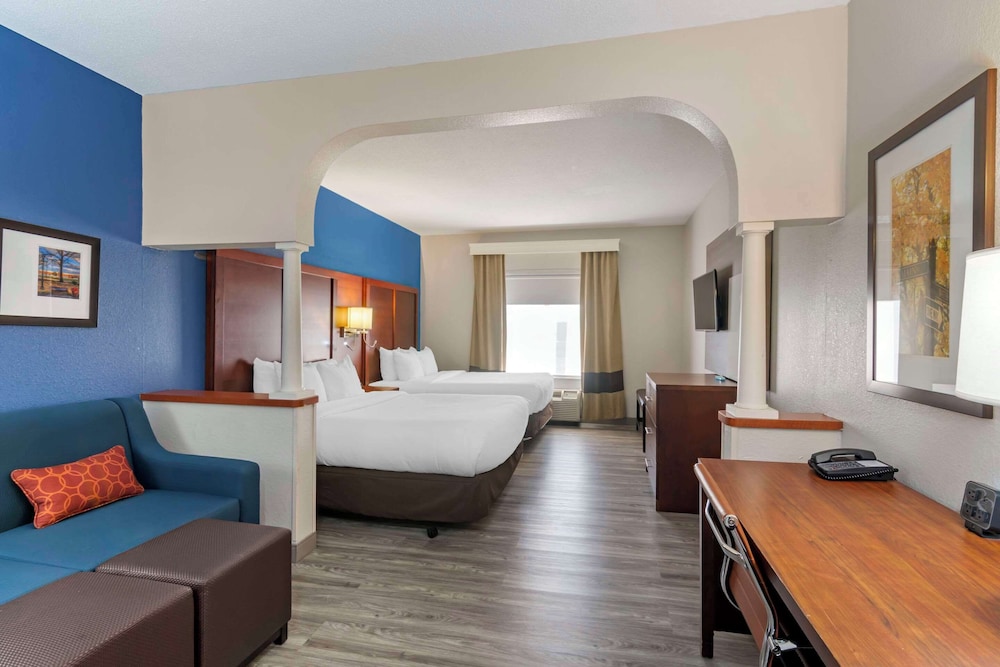 Suite, Multiple Beds, Accessible, Non Smoking - Photo 7