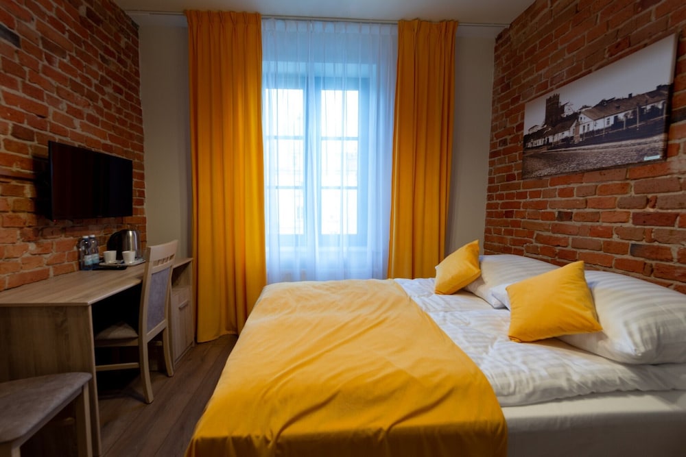 Comfort Room, City View