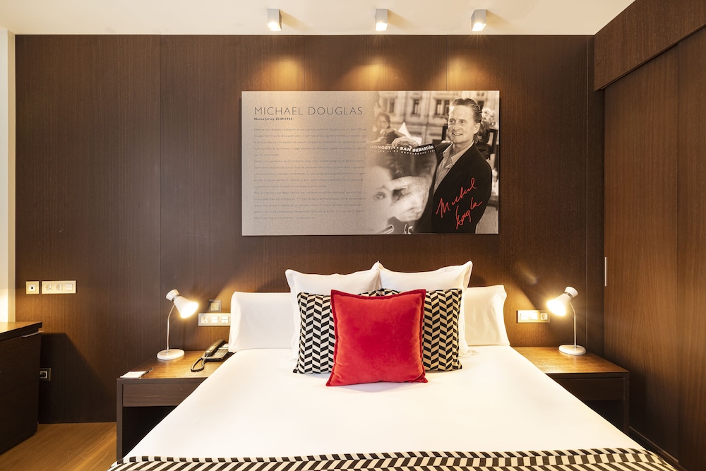 Standard Double Room - Photo 3