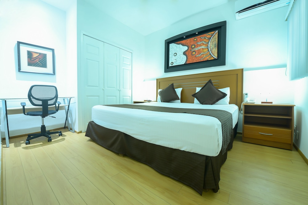 Premium Junior Suite, 1 Bedroom - Photo 2
