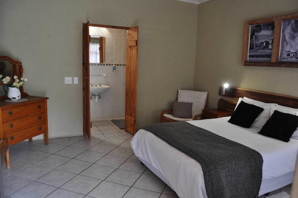 Standard Double Room photo 2