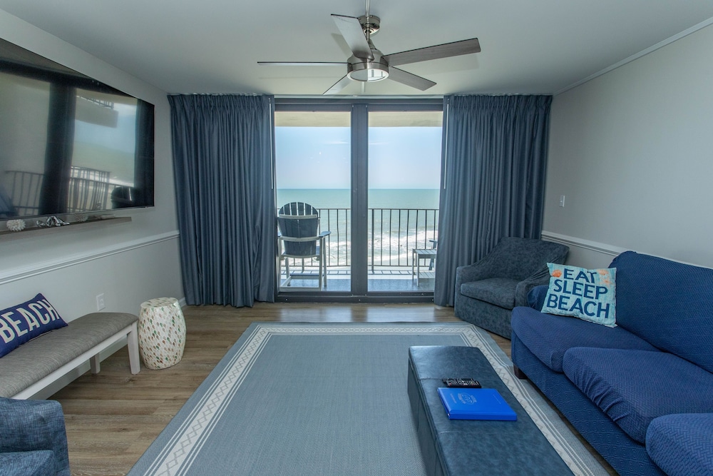 Condo, 3 Bedrooms