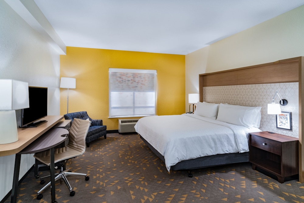 Standard Room, 1 King Bed, Accessible (Accessible Tub) - Photo 1