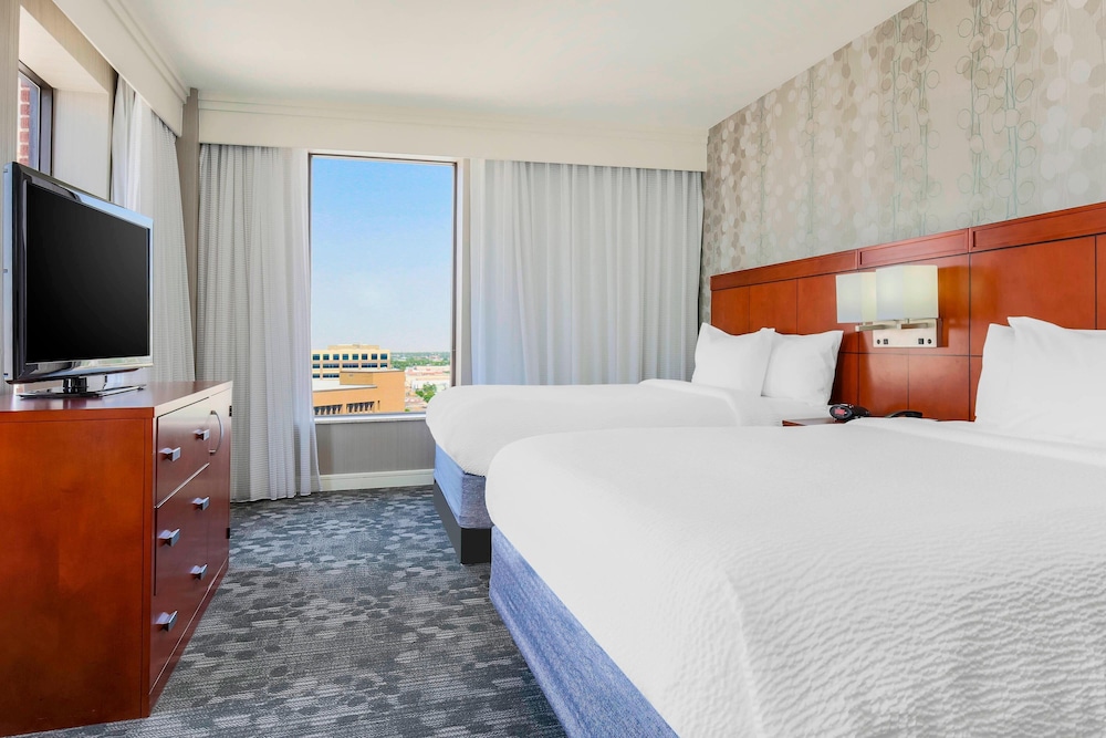 Suite, 1 Bedroom - Photo 3