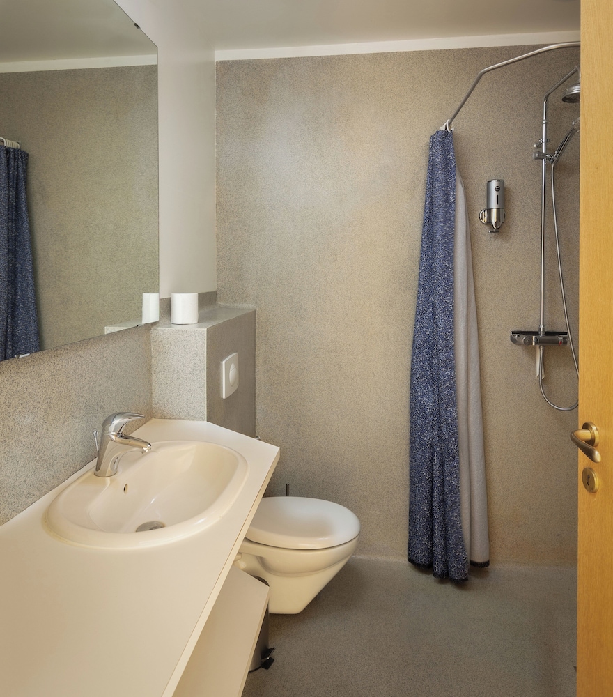 Standard Double or Twin Room, Private Bathroom photo 3