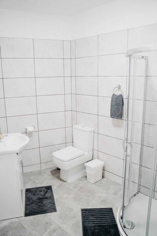 Signature Double or Twin Room, Ensuite (Double or Twin) - Photo 9