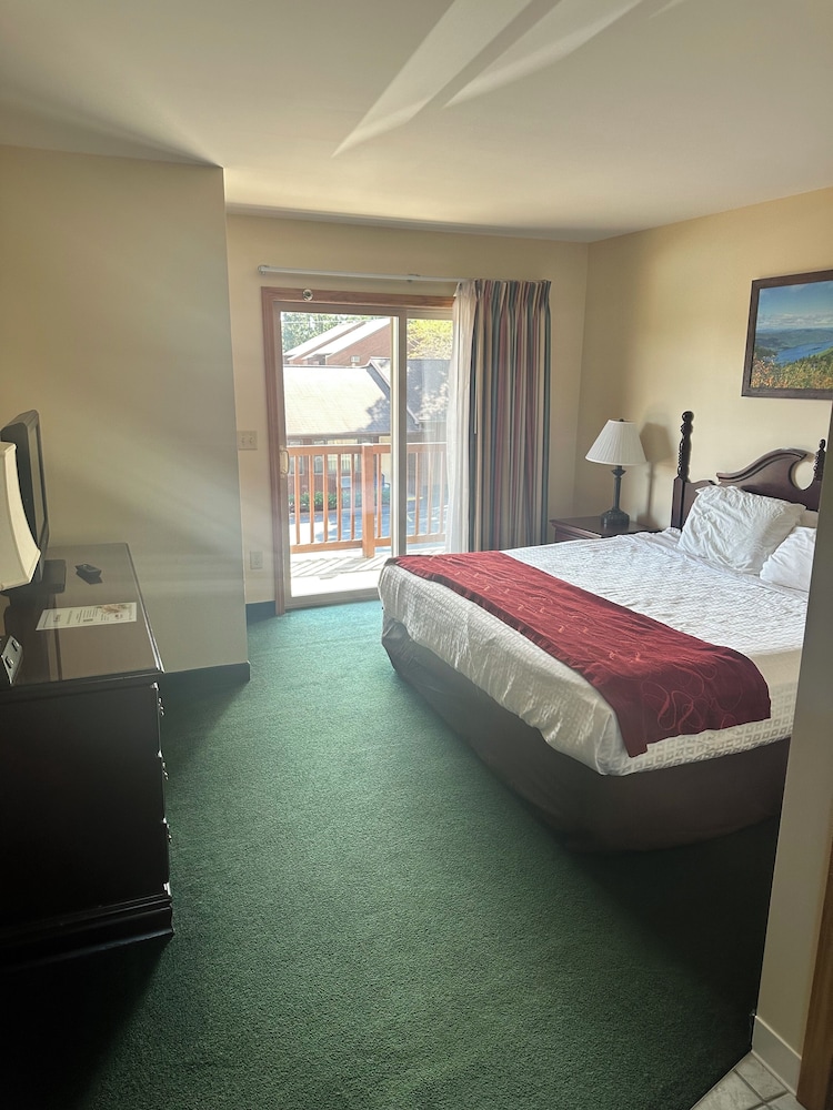Townhome, 2 Bedrooms photo 1