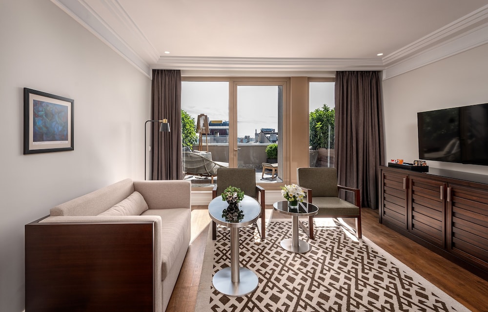 Room, Terrace