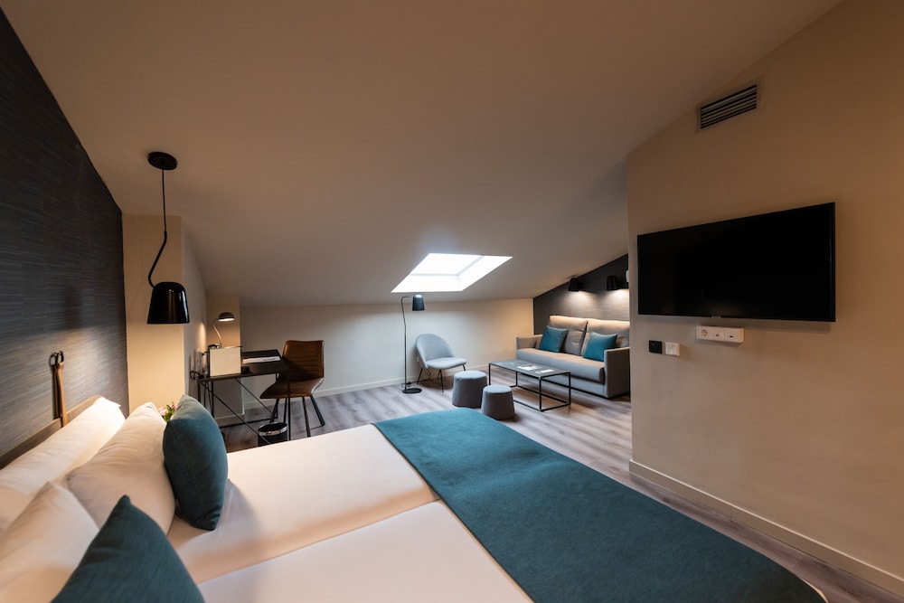 Double Room (Atico)