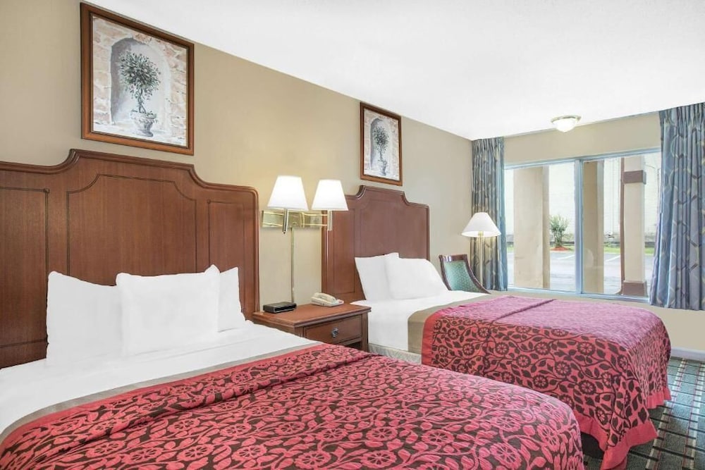 Basic Double Room, 2 Double Beds, Accessible, Non Smoking photo 1