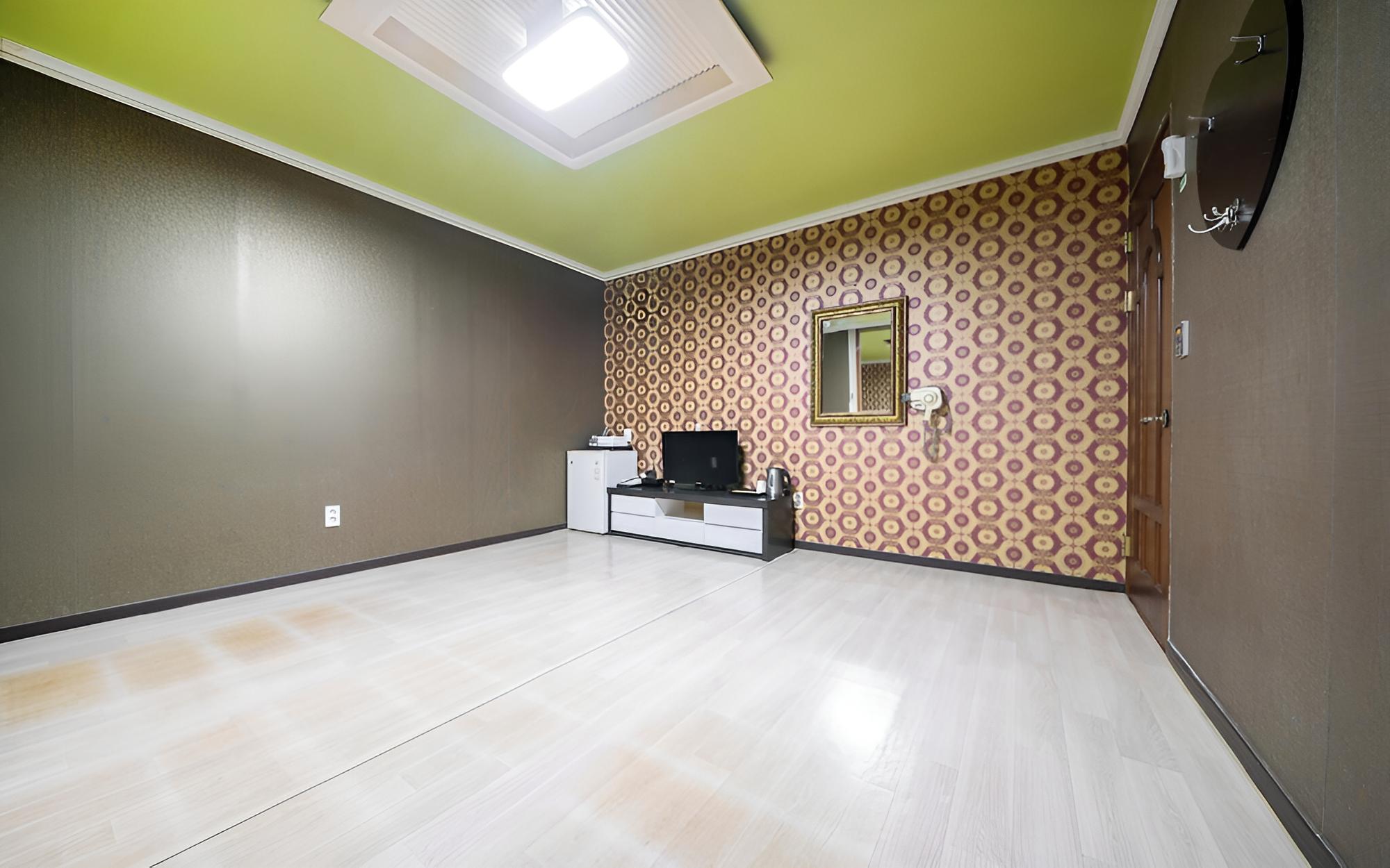 Room (Ondol Room) photo 2