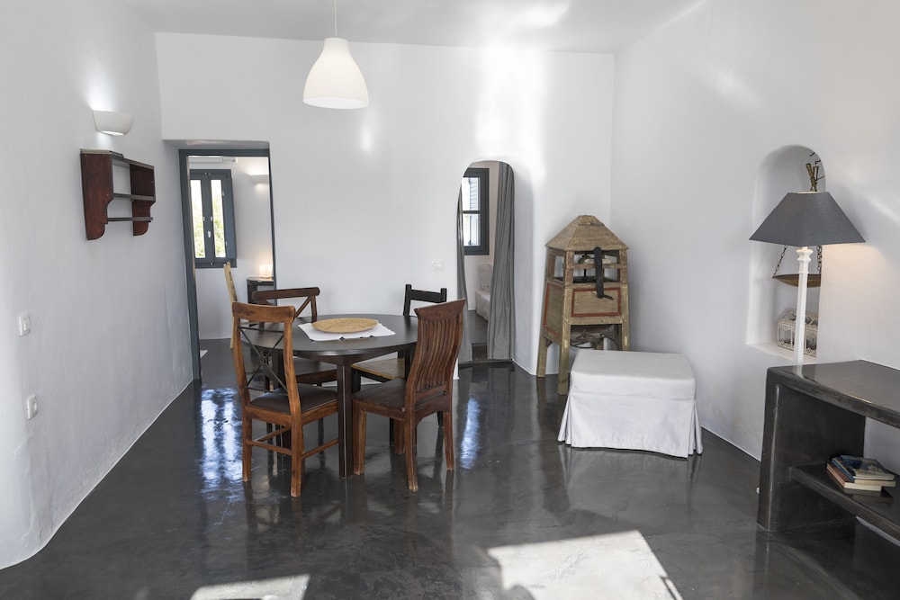 Sea View Apartment with outdoor hot tub - Photo 4