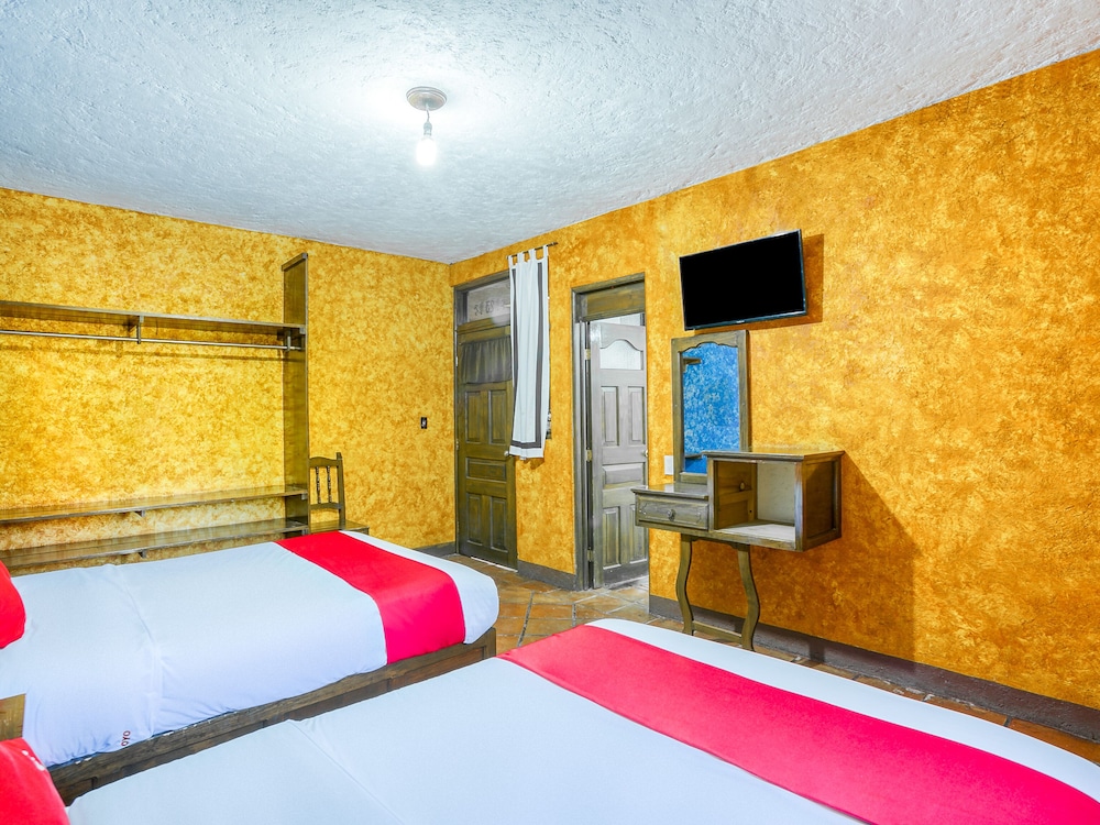 Standard Room, 2 Double Beds photo 3
