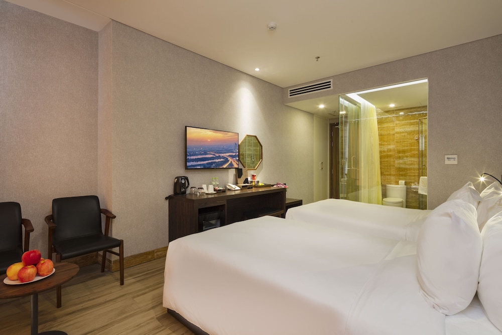 Deluxe Double Room, City View - Photo 4