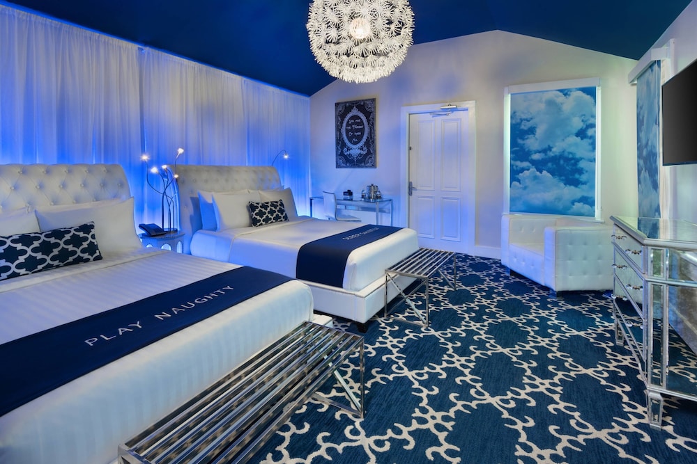 Room, 2 Queen Beds