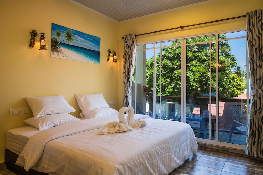 Deluxe Room, Balcony