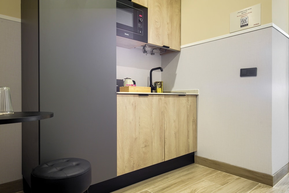 Dobo Madrid B90, Photo 2