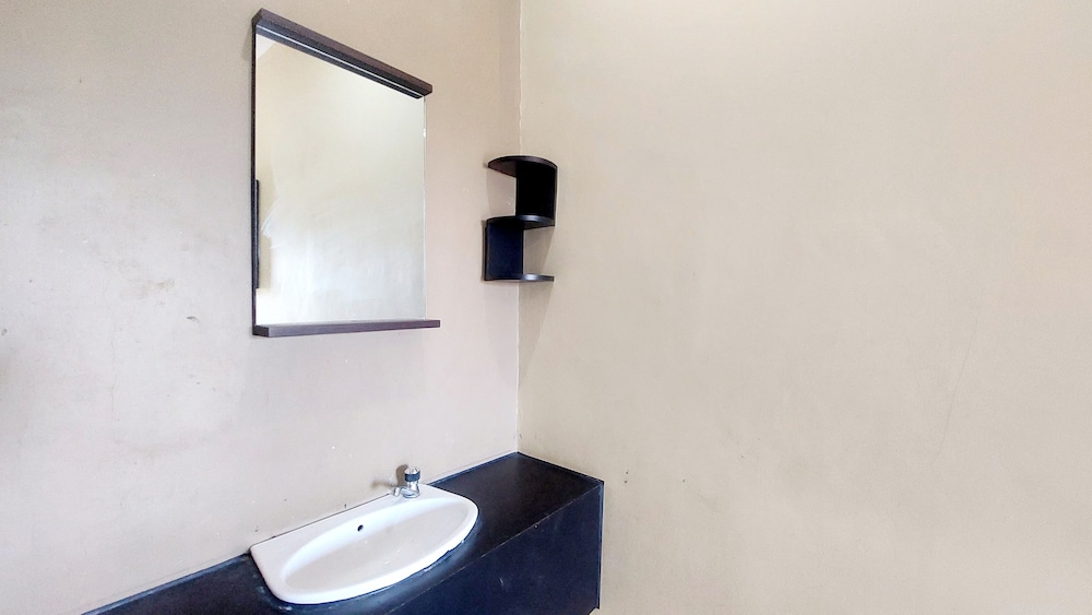 Standard Double Room, 1 King Bed, Non Smoking photo 2