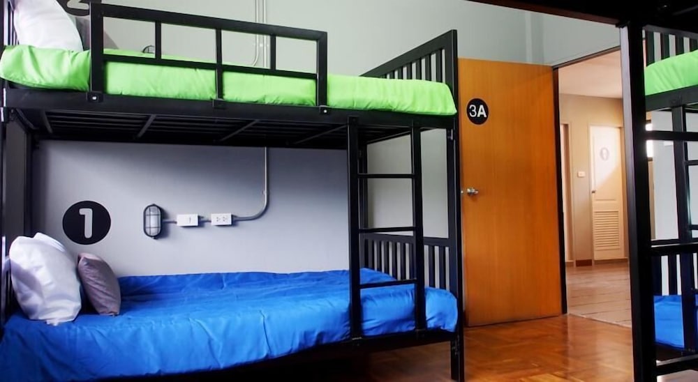 Male Dorm 6 beds photo 2