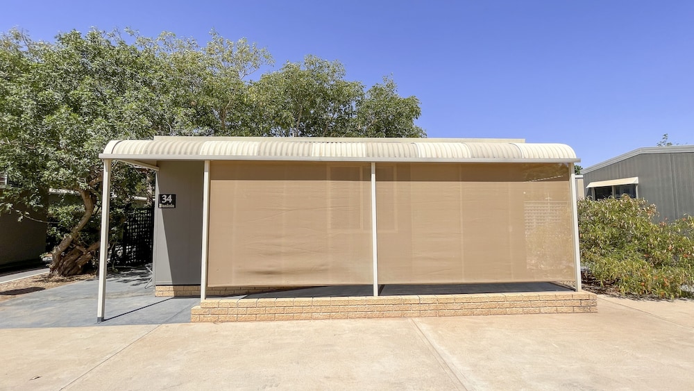 Standard Cabin – Shared Bathroom (No Bathroom inside Room) photo 3