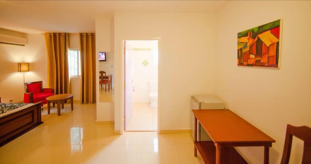 Superior Room, 1 King Bed photo 2