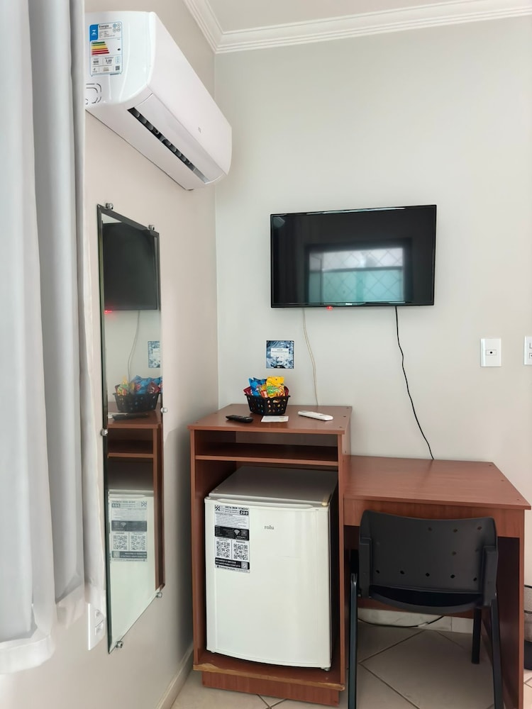 Standard Triple Room, Non Smoking - Photo 7