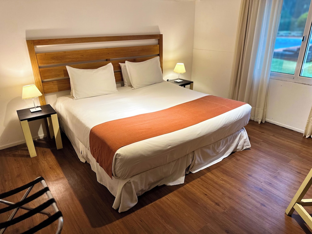 Superior Room, 1 Queen Bed - Photo 7