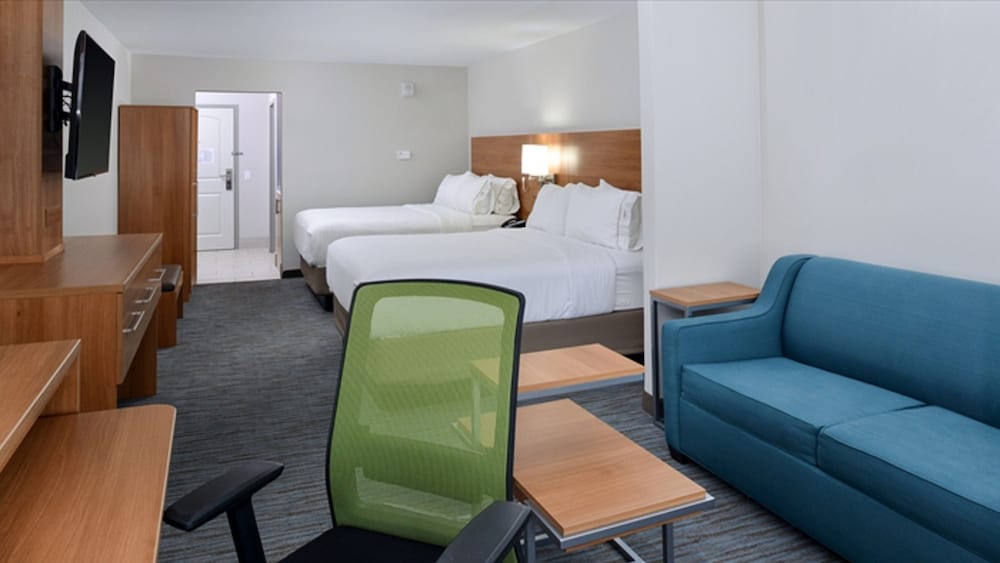 Suite, Multiple Beds