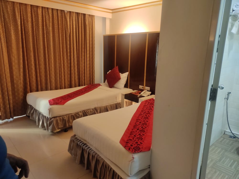 Deluxe Double or Twin Room photo 3