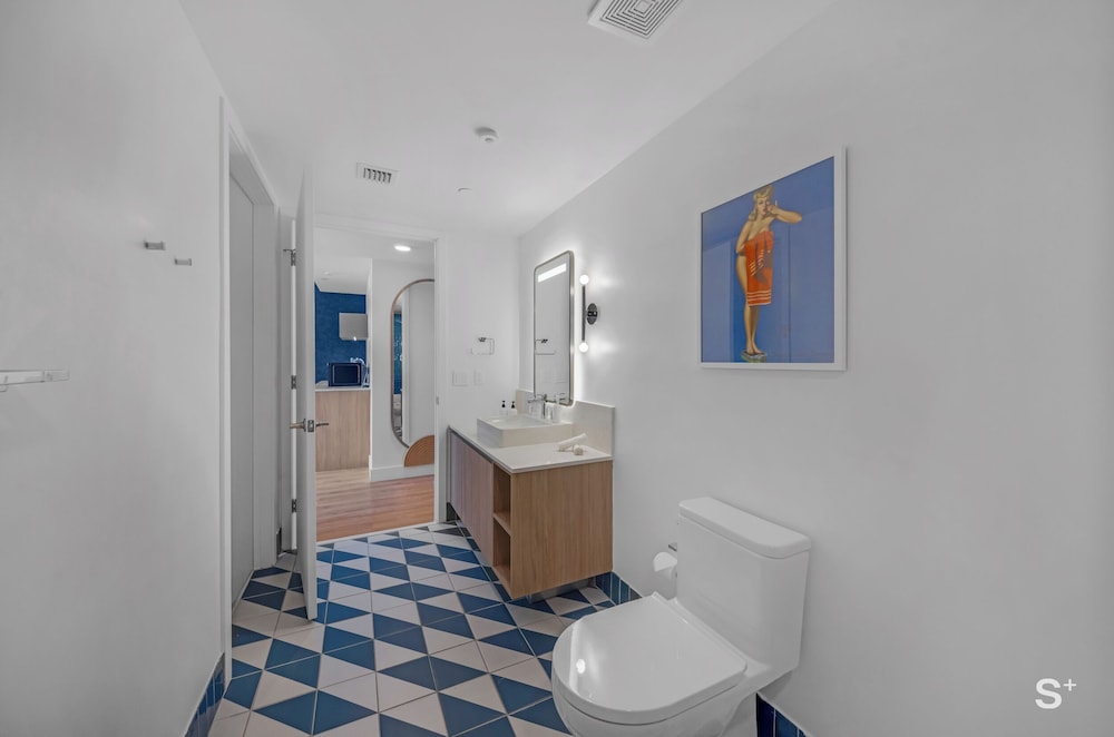 Condo, City View
