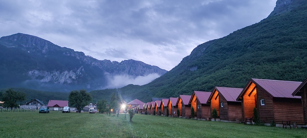 Traditional Cottage, Mountain View