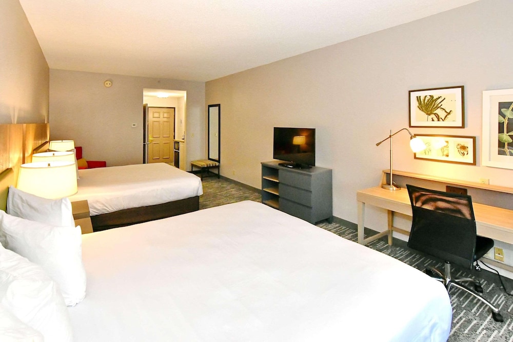 Room, 2 Queen Beds, Non Smoking photo 1